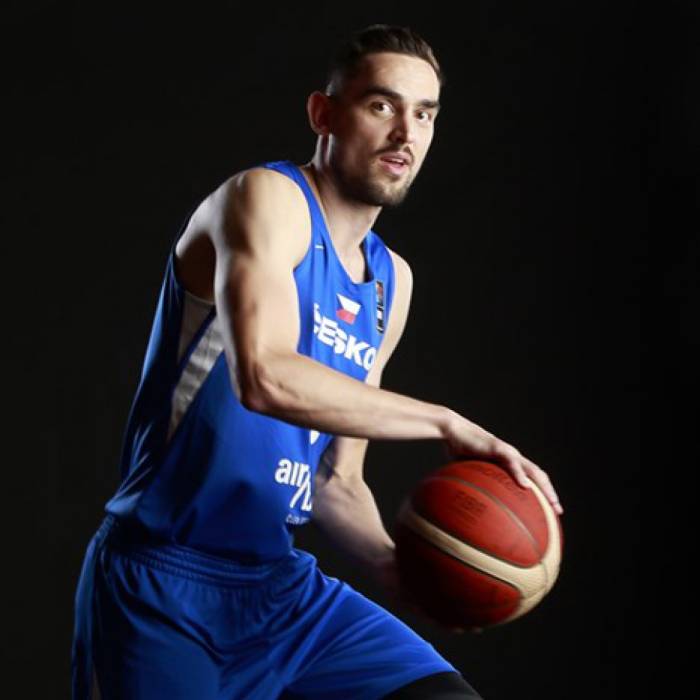 Photo of Tomas Satoransky, 2021-2022 season