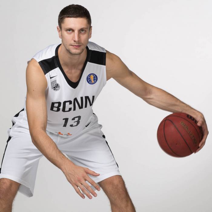 Foto de Dmitry Uzinsky, temporada 2018-2019