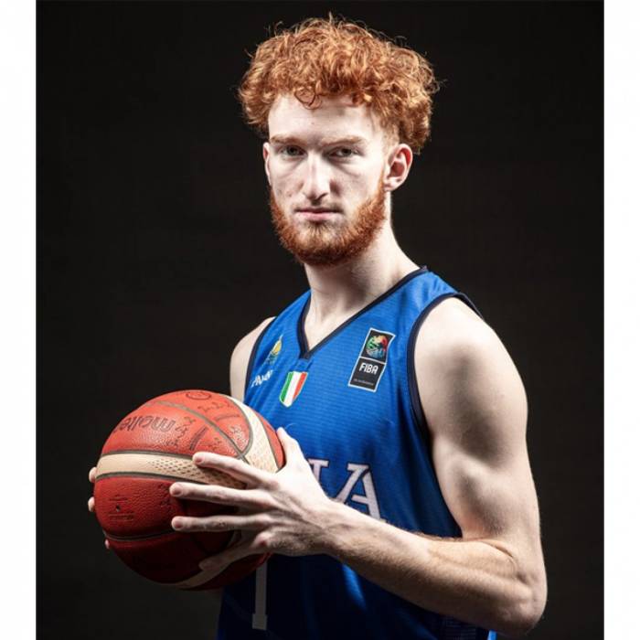 Foto de Nico Mannion, temporada 2021-2022