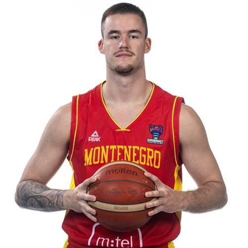 Foto de Dino Radoncic, temporada 2022-2023