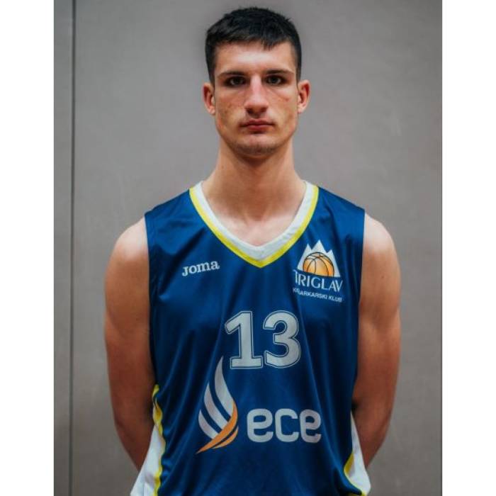 Photo de Lovro Urbiha, saison 2021-2022