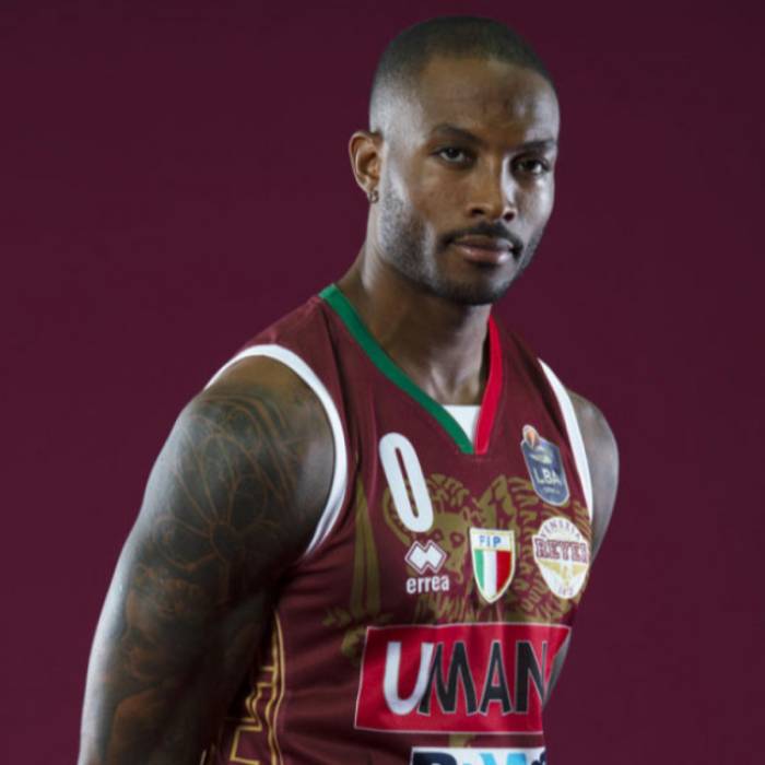 Foto de Ike Udanoh, temporada 2019-2020