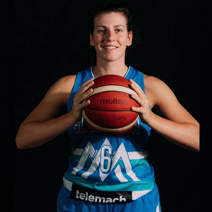 Foto de Aleksandra Kroselj, temporada 2021-2022