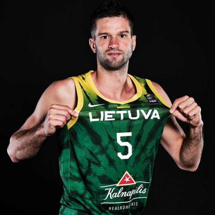 Photo of Mantas Kalnietis, 2021-2022 season