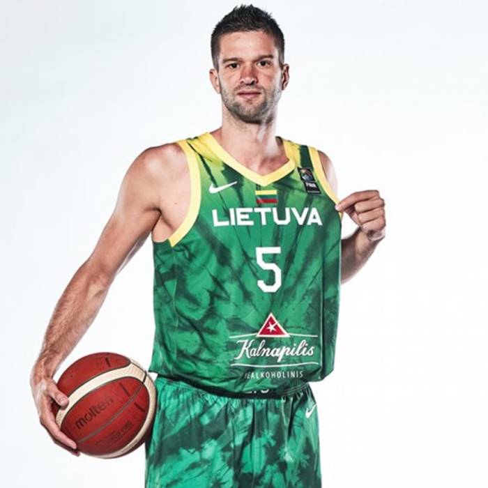 Photo of Mantas Kalnietis, 2021-2022 season