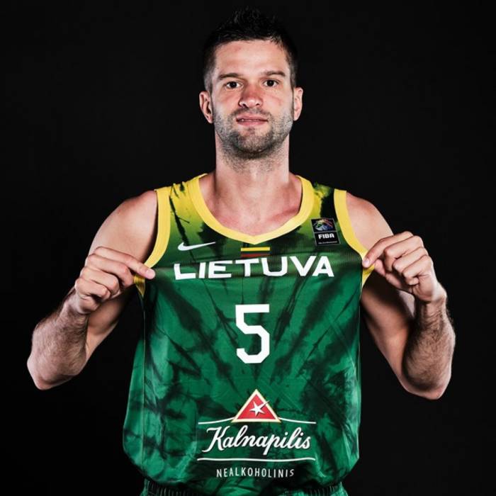 Photo of Mantas Kalnietis, 2021-2022 season