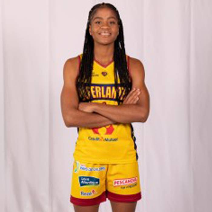 Foto de Monique Akoa Makani, temporada 2021-2022