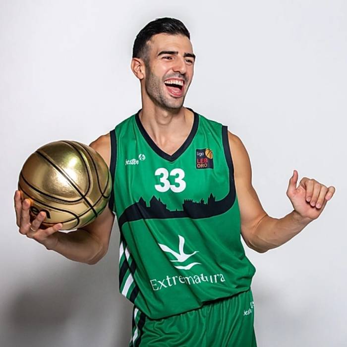 Photo of Luis Parejo, 2019-2020 season