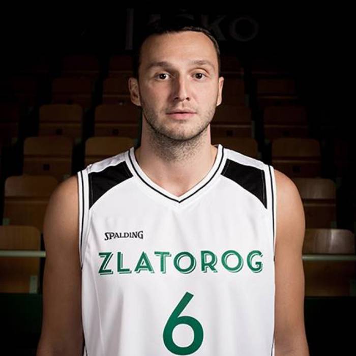 Foto de Dejan Jeftic, temporada 2019-2020