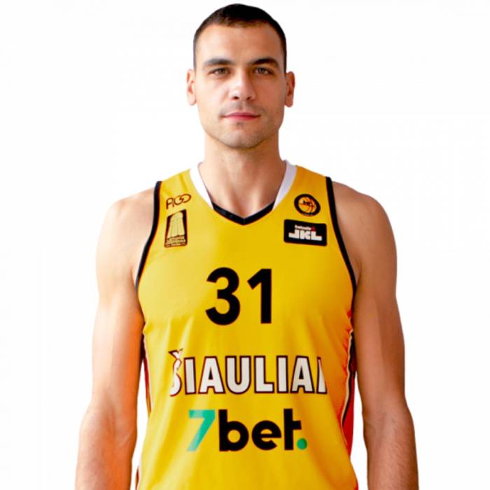 Photo de Nemanja Bezbradica, saison 2021-2022