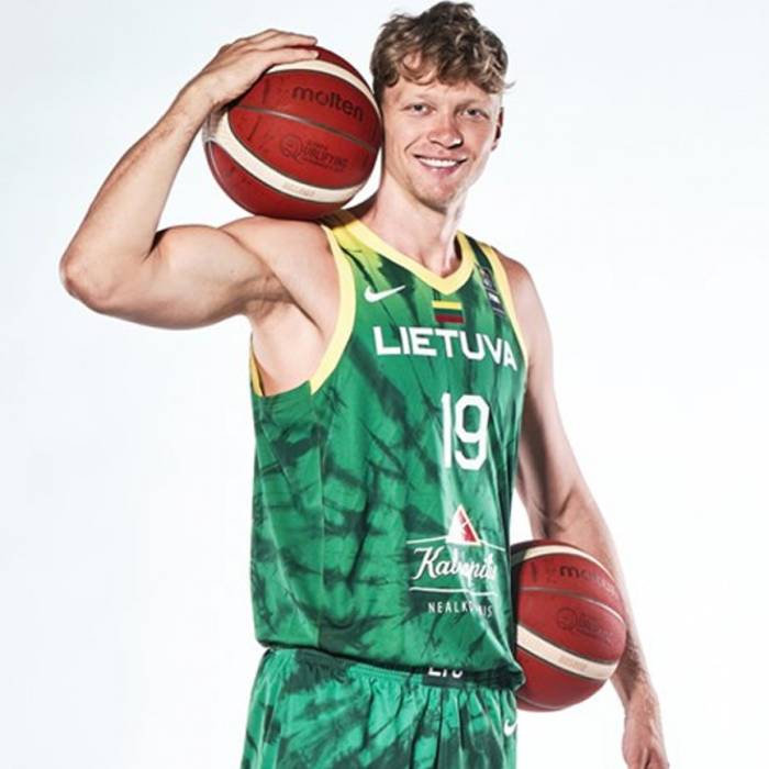 Photo of Mindaugas Kuzminskas, 2021-2022 season