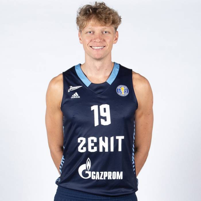 Foto de Mindaugas Kuzminskas, temporada 2021-2022