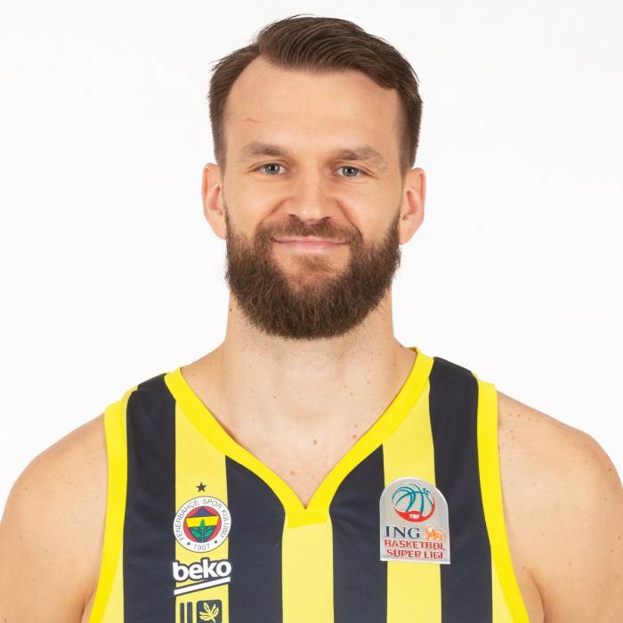 Photo of Danilo Barthel, 2021-2022 season