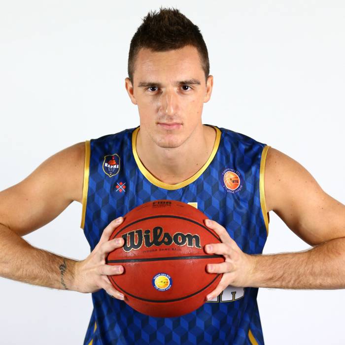 Photo of Danilo Andjusic, 2016-2017 season