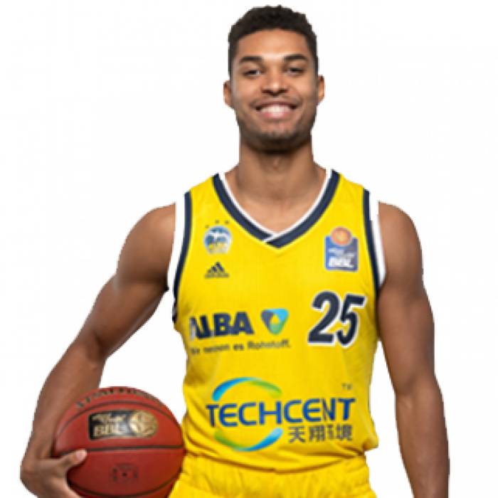 Foto de Kenneth Ogbe, temporada 2019-2020