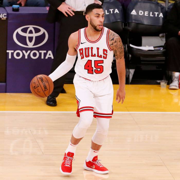 Foto di Denzel Valentine, stagione 2017-2018