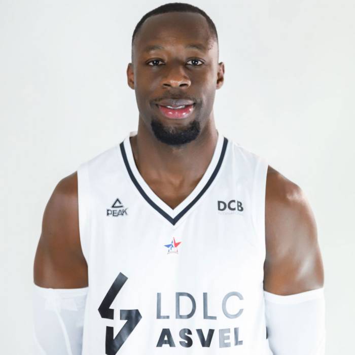 Foto de Tonye Jekiri, temporada 2019-2020