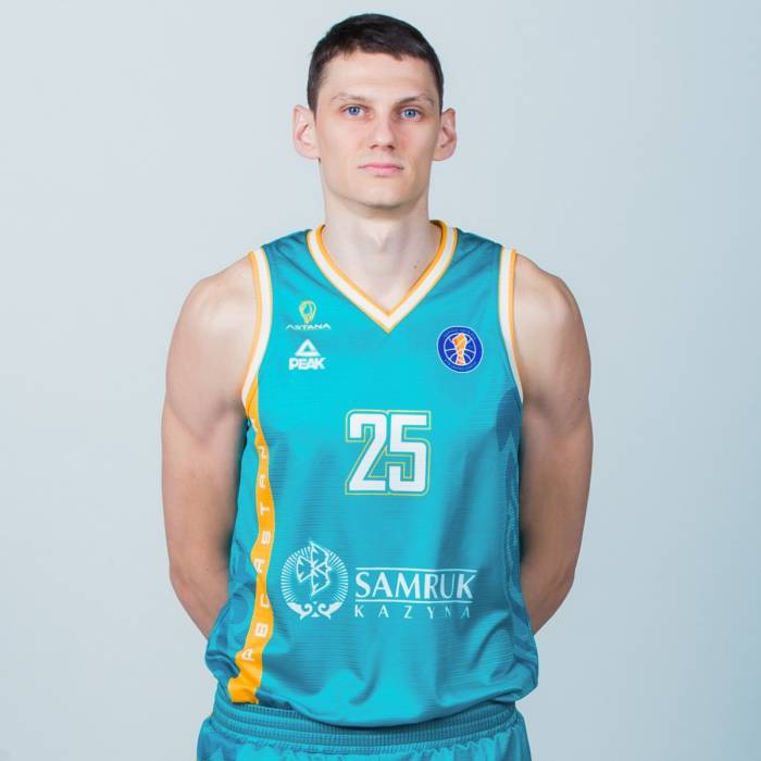 Photo of Maxim Marchuk, 2021-2022 season