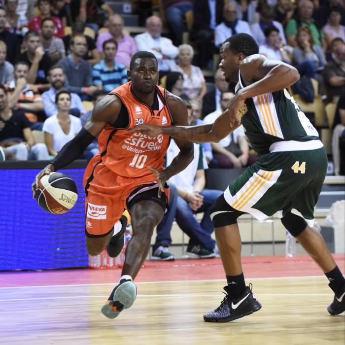 Photo of Romain Sato, 2016-2017 season