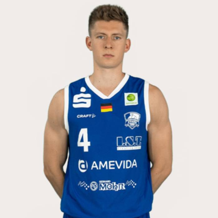 Photo of Niklas Geske, 2021-2022 season