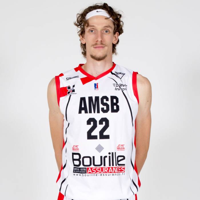 Photo of Corentin Carne, 2021-2022 season