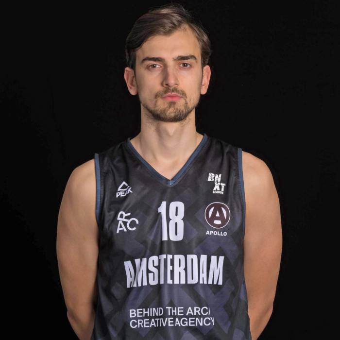 Photo of Tibor Taras, 2021-2022 season