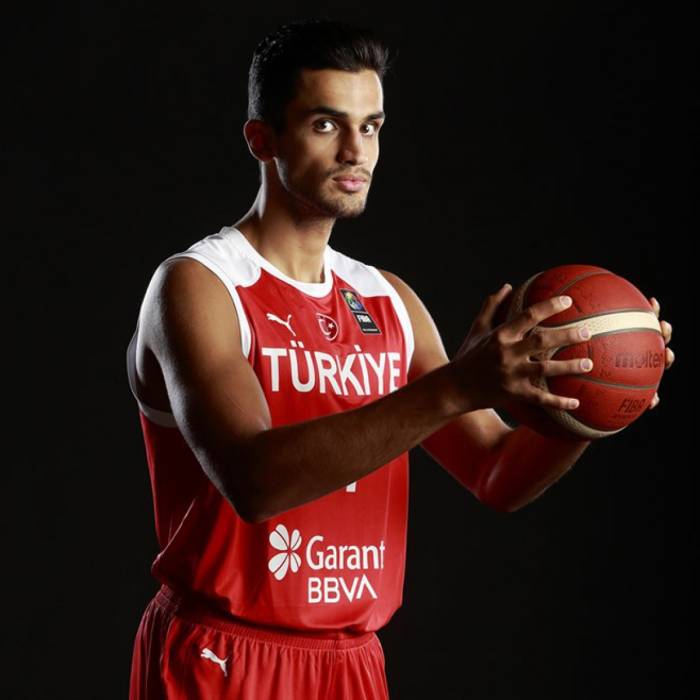 Foto de Omer Yurtseven, temporada 2021-2022