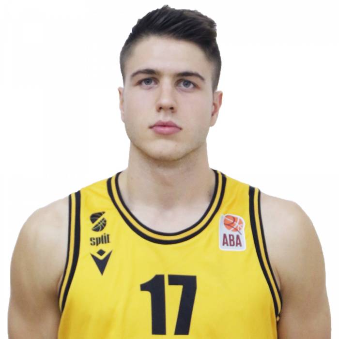 Photo of Darko Bajo, 2017-2018 season