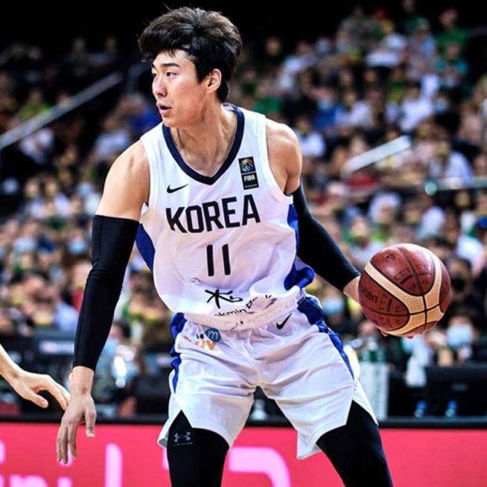 Photo of Hongseok Yang, 2021-2022 season