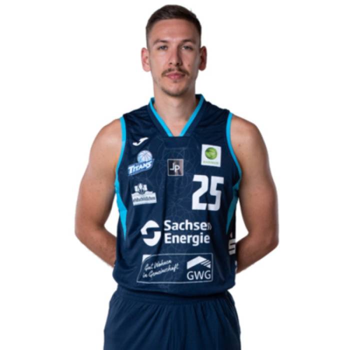 Foto de Sebastian Heck, temporada 2021-2022