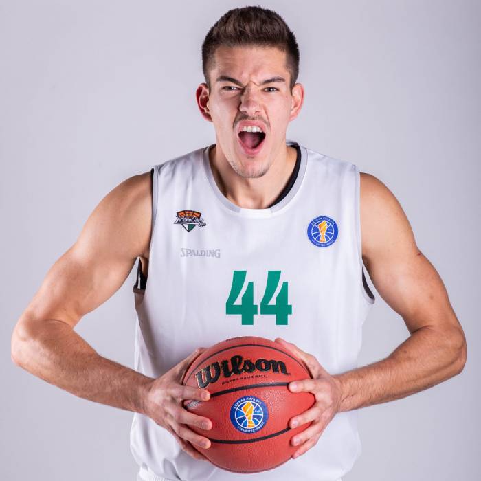 Photo of Julian Jasinski, 2019-2020 season