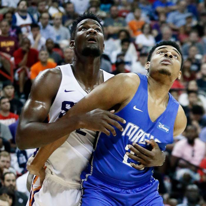 Photo de Deandre Ayton, saison 2018-2019