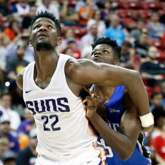 Foto di Deandre Ayton, stagione 2018-2019