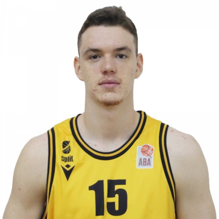 Photo of Viktor Saric, 2020-2021 season