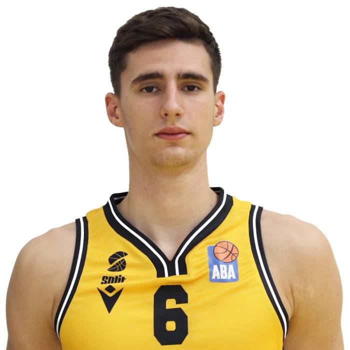 Photo de Ivan Perasovic, saison 2021-2022