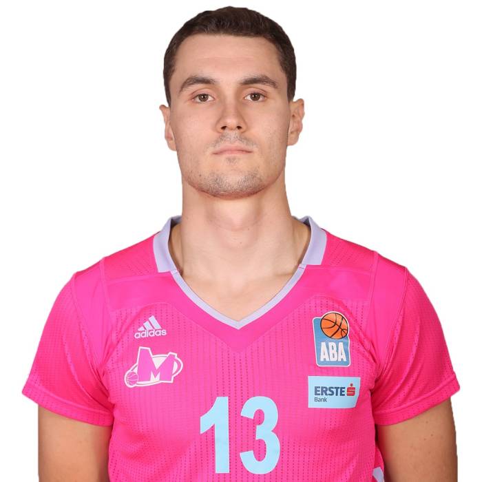 Foto de Luka Cerovina, temporada 2021-2022