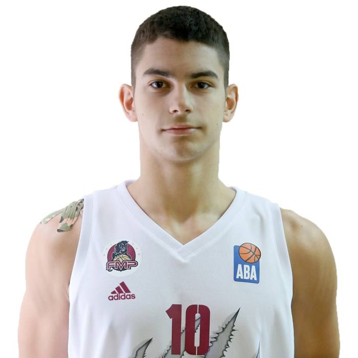 Photo de Nikola Saranovic, saison 2021-2022