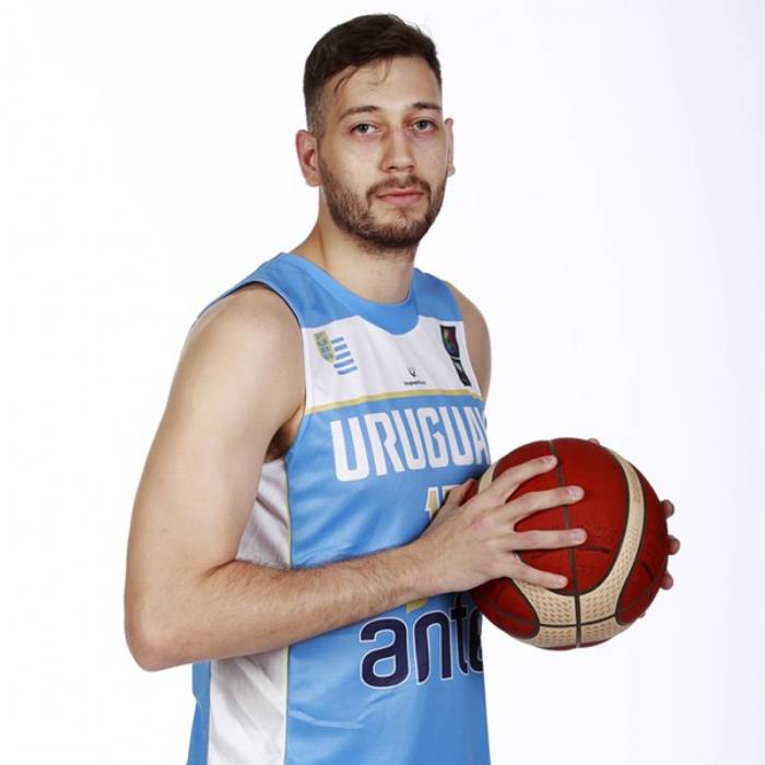 Foto de Emiliano Serres, temporada 2021-2022