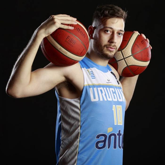 Foto de Emiliano Serres, temporada 2021-2022