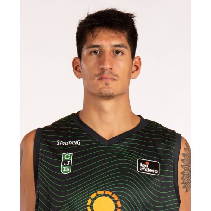 Foto de Derek Willis, temporada 2021-2022