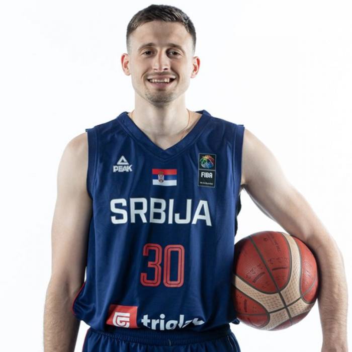 Foto de Aleksa Avramovic, temporada 2021-2022