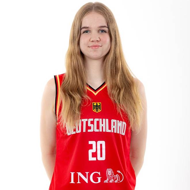 Photo of Magdalena Winter, 2022-2023 season