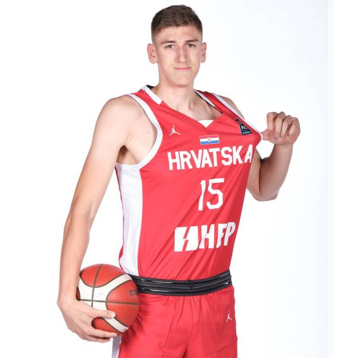 Foto de Ivan Matlekovic, temporada 2022-2023