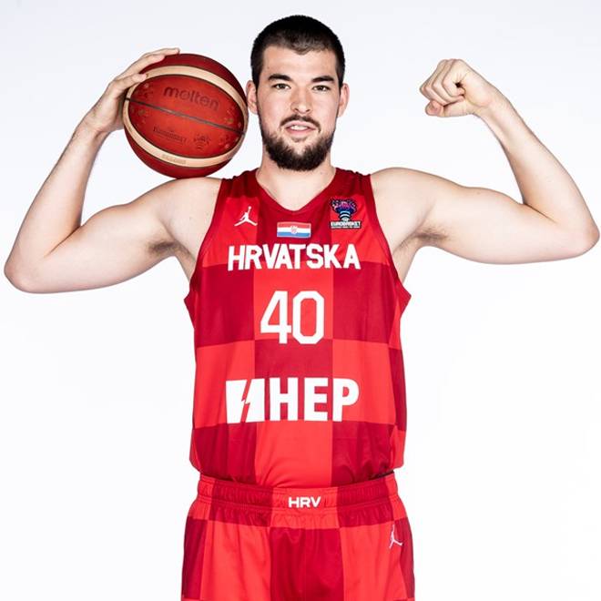 Foto di Ivica Zubac, stagione 2022-2023